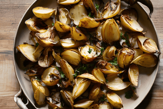 Geröstete Jerusalem -Artischocken mit Knoblauch, Thymian und Zitrone