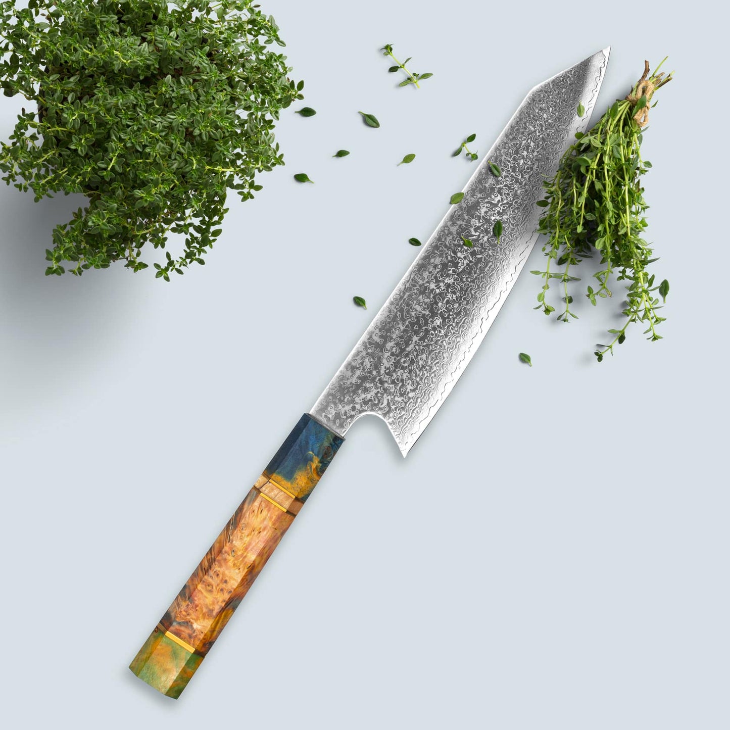 Ichika (いちか) Damaskus -Stahlmesser mit farbig achteckigem Griff