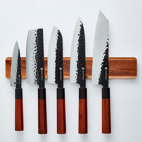 Minato-Set mit magnetischem Messerhalter aus Holz