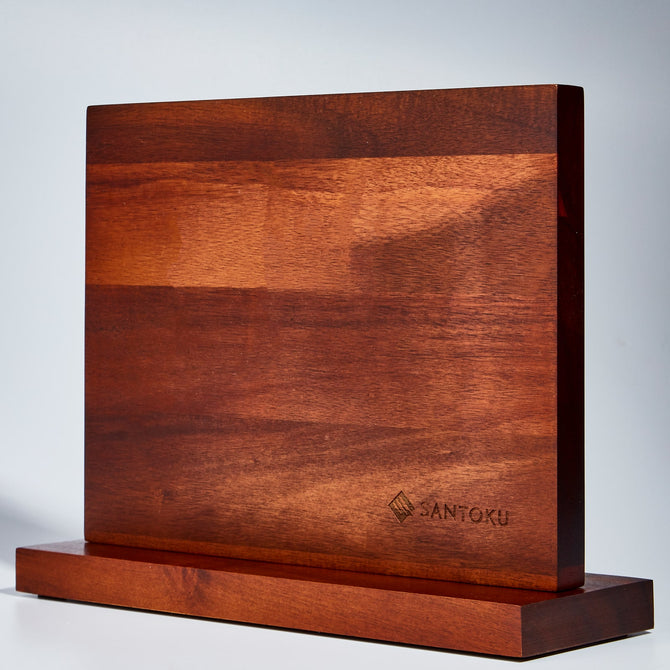 Minato -Messerserie mit Akazienholzmagnetmesserhalter